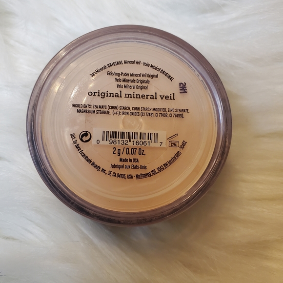 BUNDLE- It Cosmetics Concealer- Tan, Bare Minerals Mineral Veil & Face Color - Picture 7 of 9